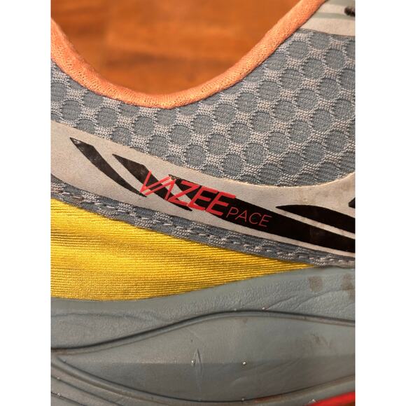 New Balance Run Disney 2016 Dumbo men’s shoes size 12 blue yellow - Picture 7 of 11